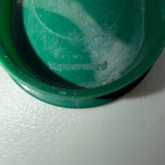 Tupperware Impressions Mini Small Rocking lid Pitcher 3535A. 500 ml Dark Green - Picture 8 of 10